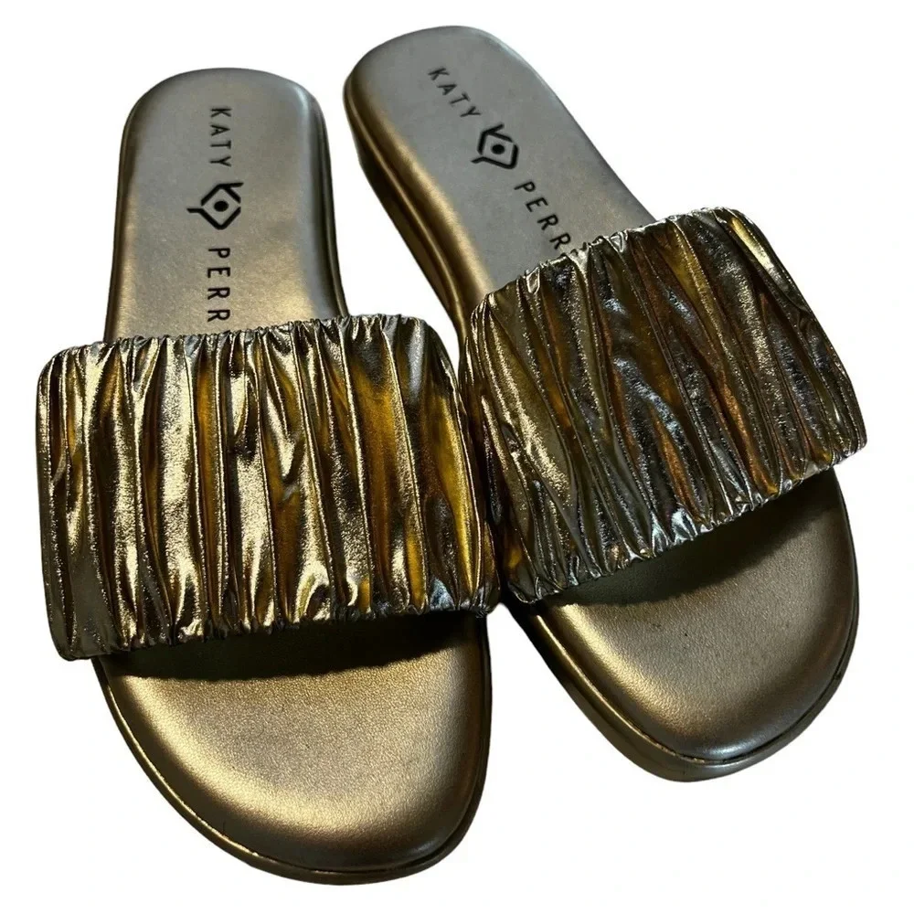 Katy Perry • The Lizzie Metallic Foil Gold Slides